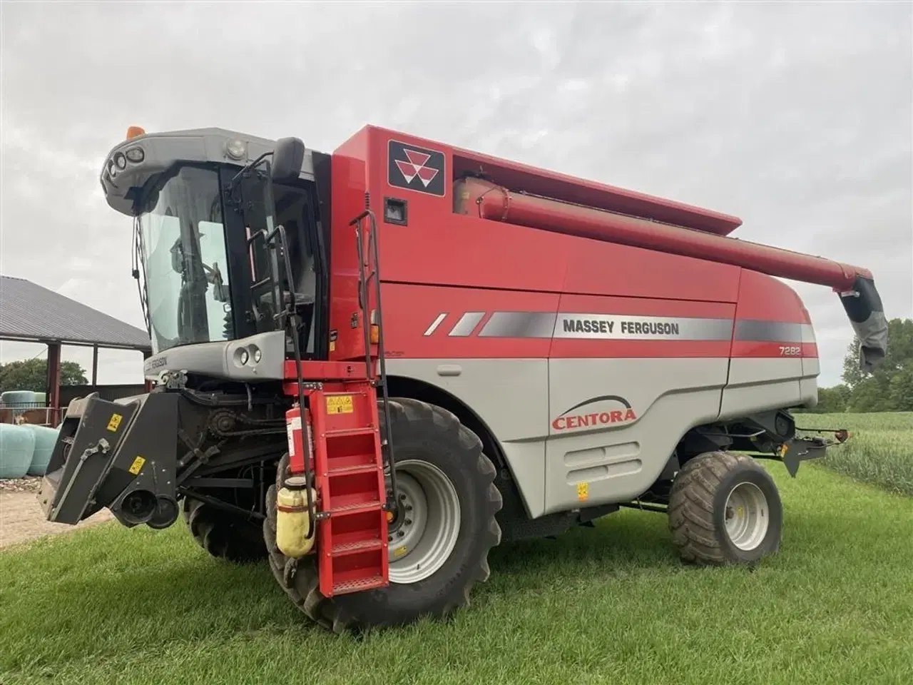 Billede 1 - Massey Ferguson 7282 1015 høsttimer/1435 motortimer. Kørt på egen bedrift i mange år.