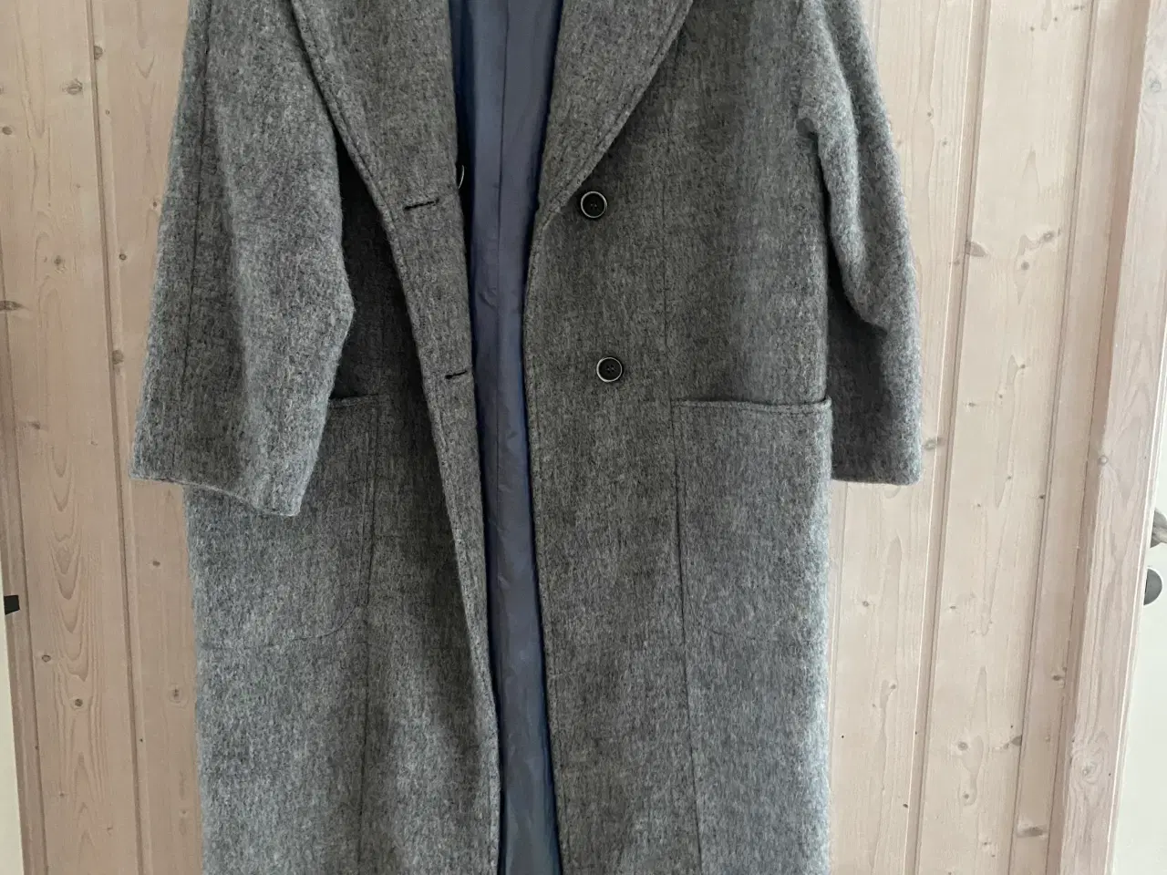 Billede 1 - Lækker uld frakke