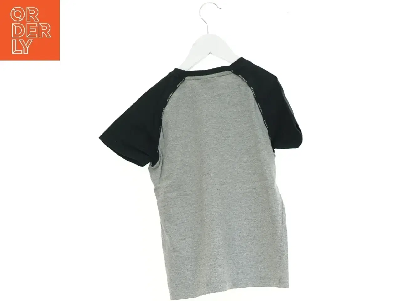 Billede 2 - Ellesse t-shirt (str. 134 cm)