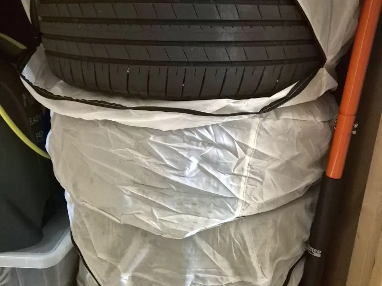 Billede 2 - ID.3 originale fælge og sommerdæk. 215 55 18