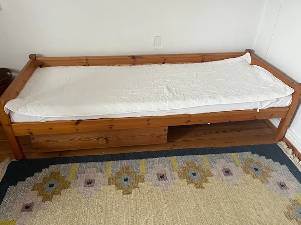 Billede 2 - Juniorseng i fyr