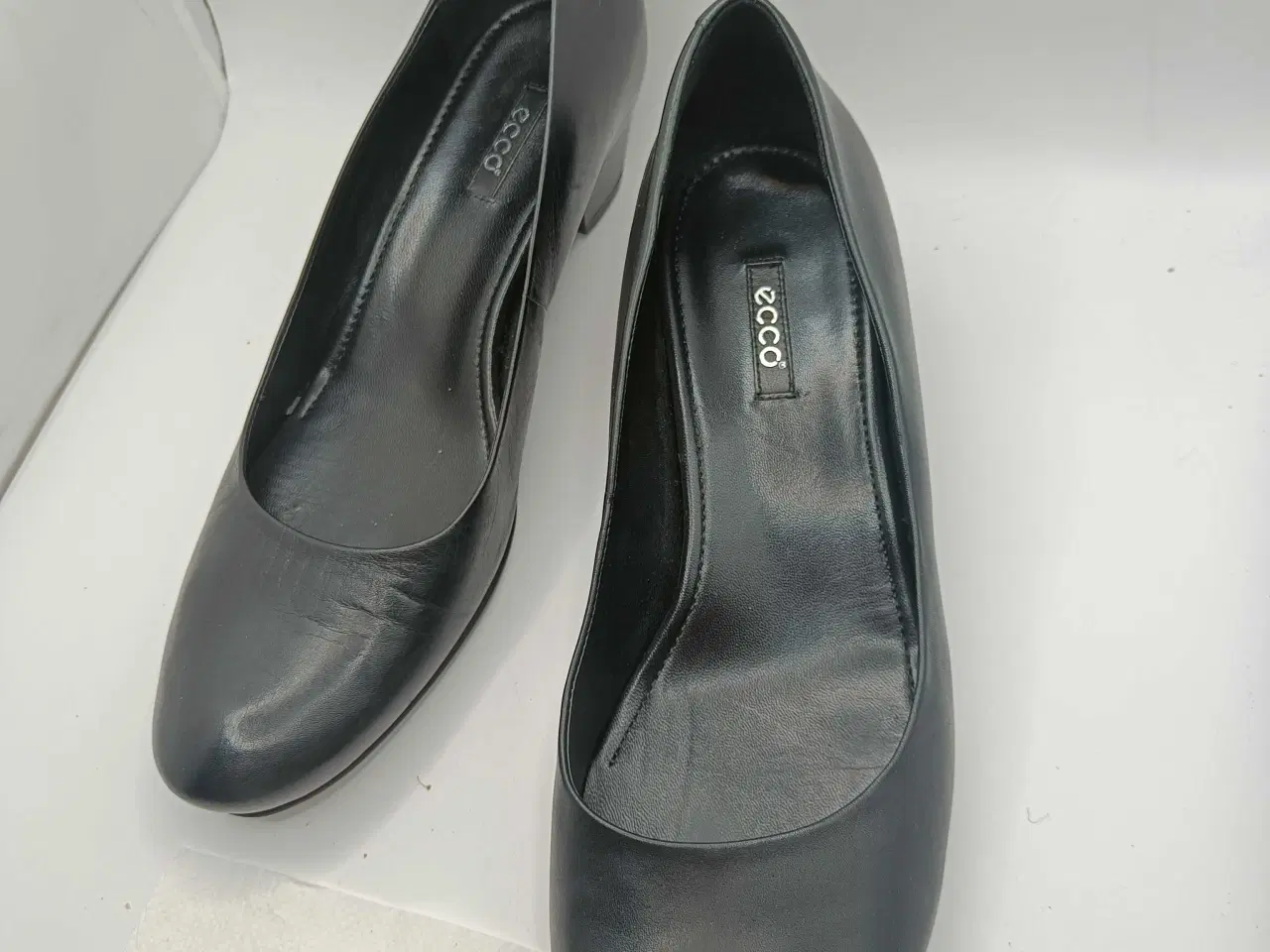 Billede 4 - Ecco sort læder sko 41str 