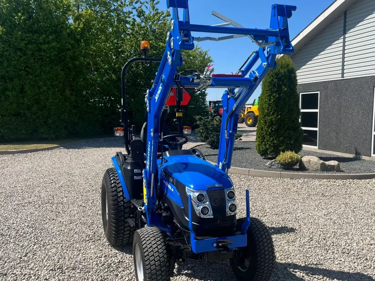 Billede 21 - Solis H26 HST Turfdæk og Frontlæsser