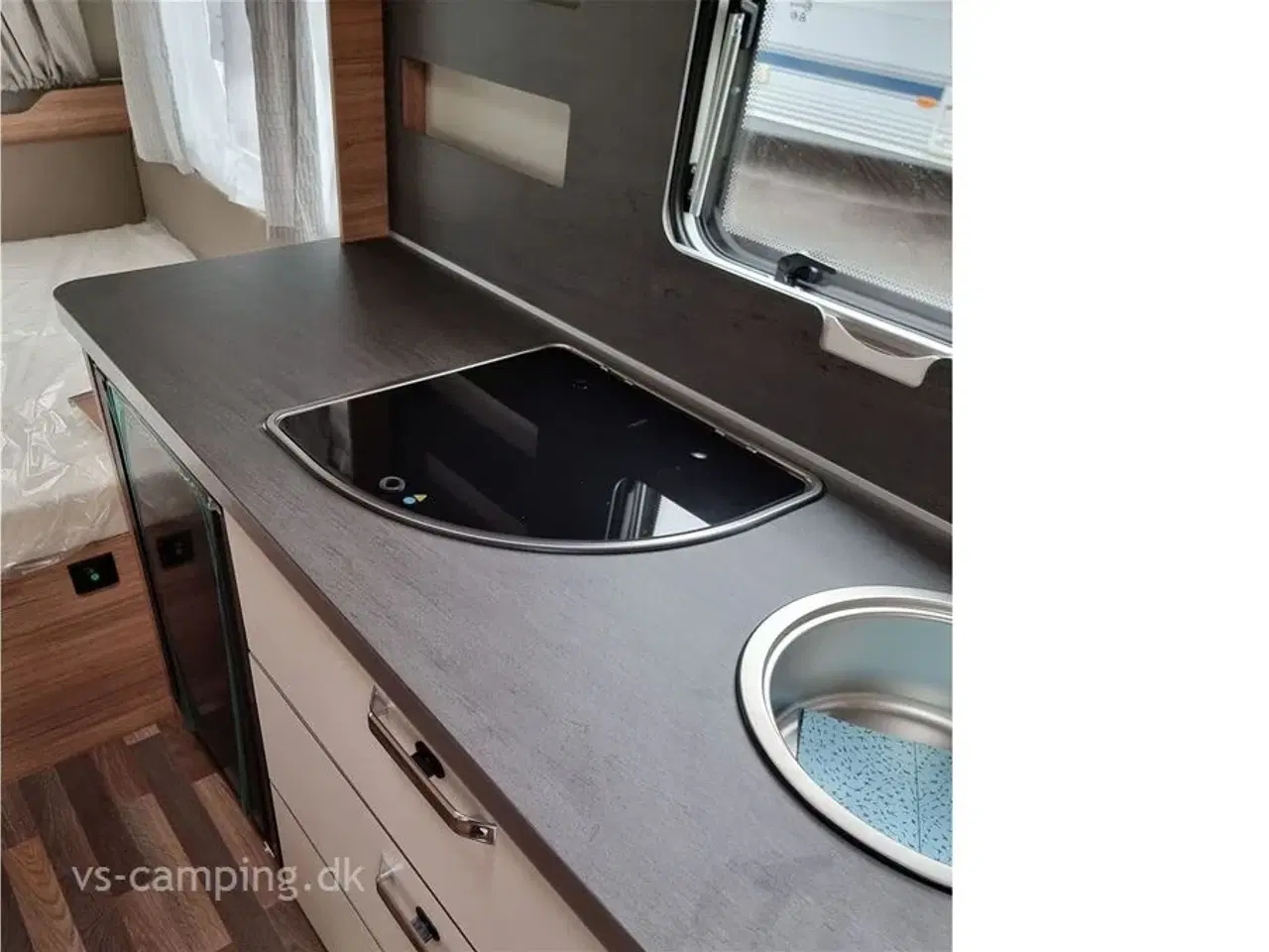 Billede 5 - 2025 - Weinsberg CaraOne 420 QD   DEMOVOGN... DEN NY WEINSBERG CARAONE 420 QD HOT EDITION 2025 MODEL