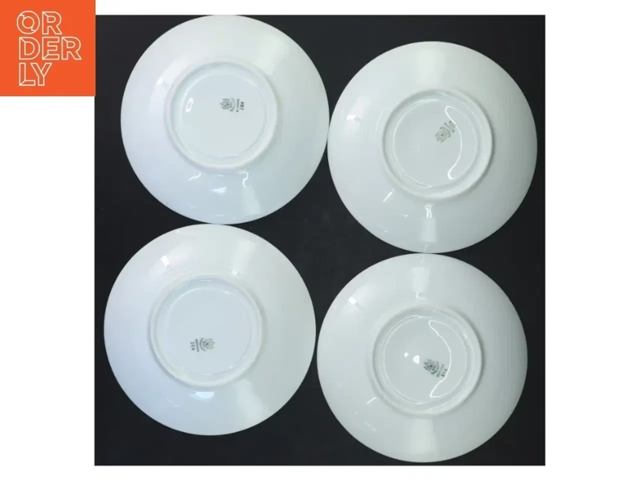 Billede 2 - Porcelænssæt med kopper og tallerkener fra B&G (str. 9x11&ø16 cm)