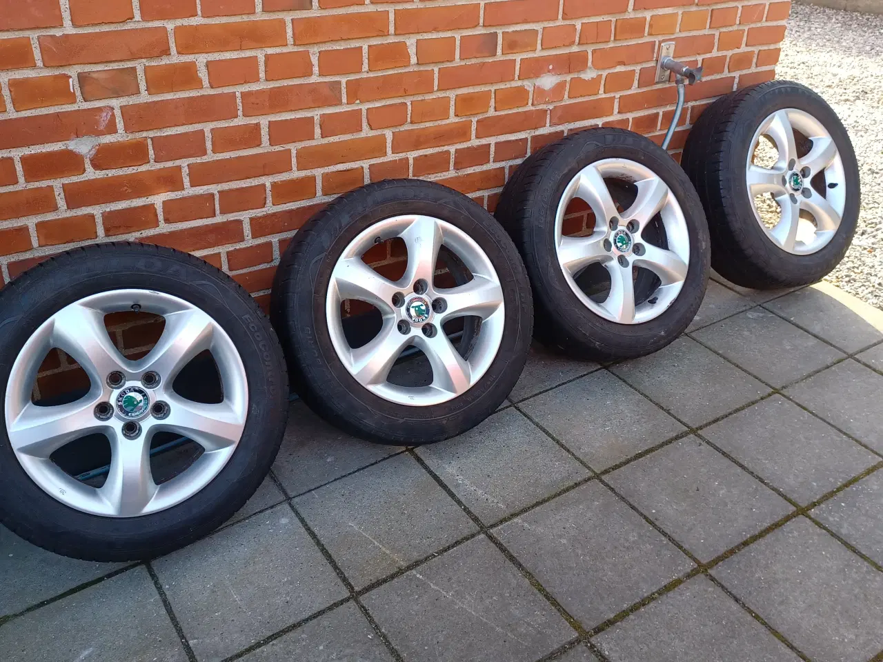 Billede 1 - VW Polo alufælge.