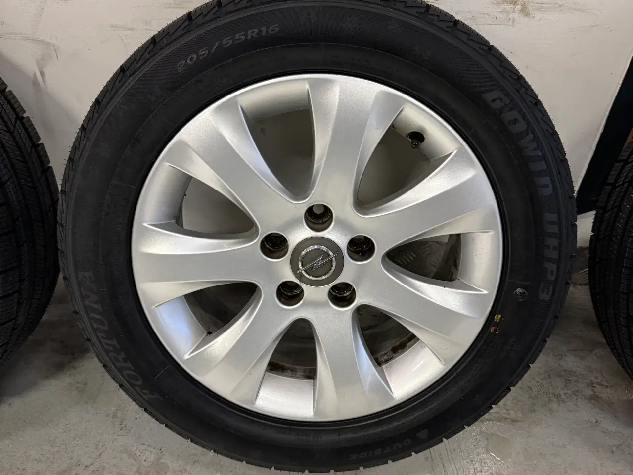 Billede 3 - Originale 16” Opel alufælge med nye vinterdæk