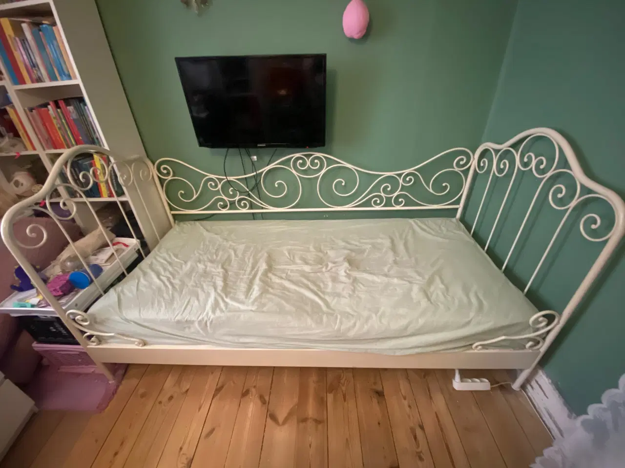 Billede 1 - Romantisk sengeramme - uden madras