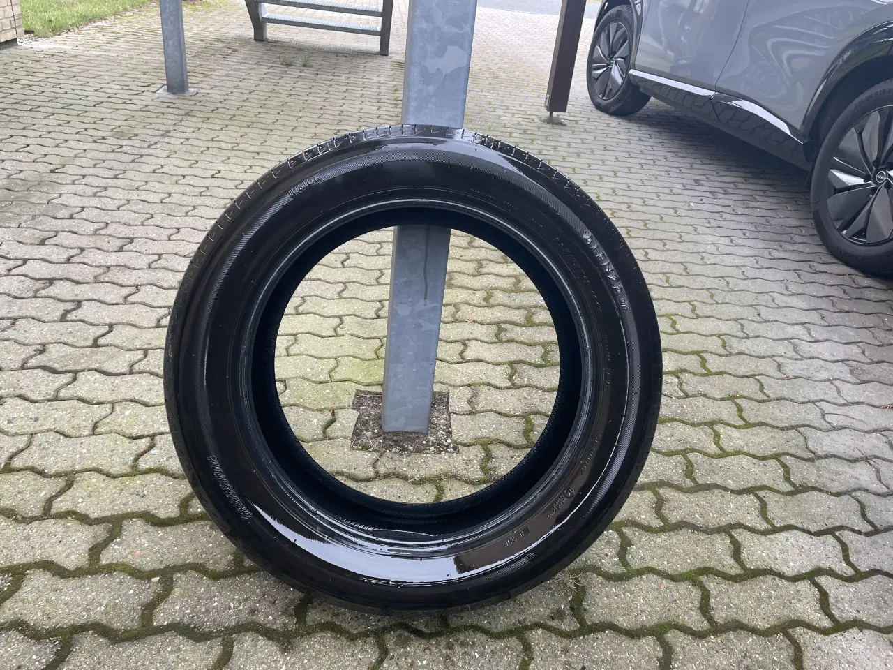 Billede 1 - Bridgestone sommerdæk 235 /55R19