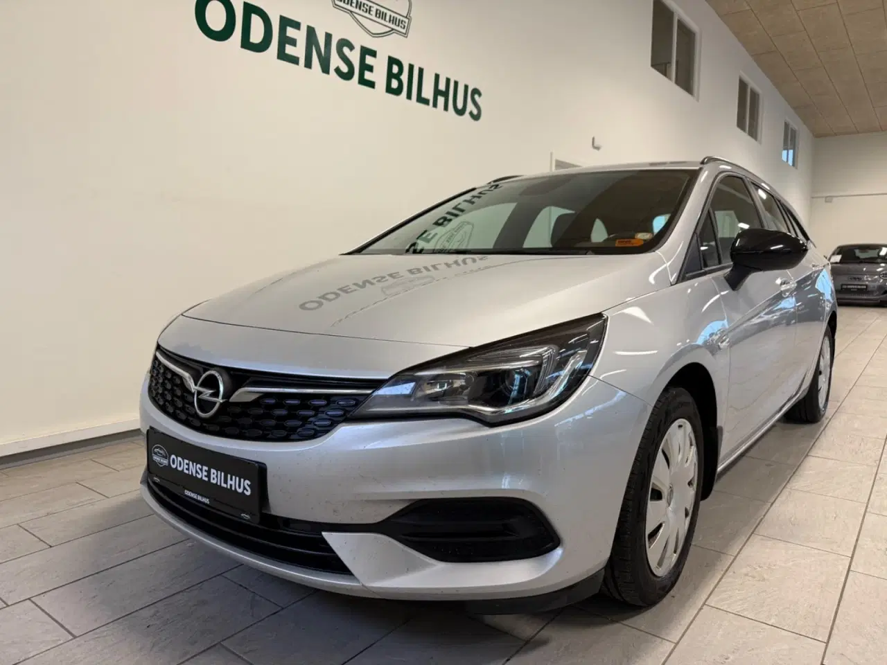 Billede 1 - Opel Astra 1,2 T 110 Edition