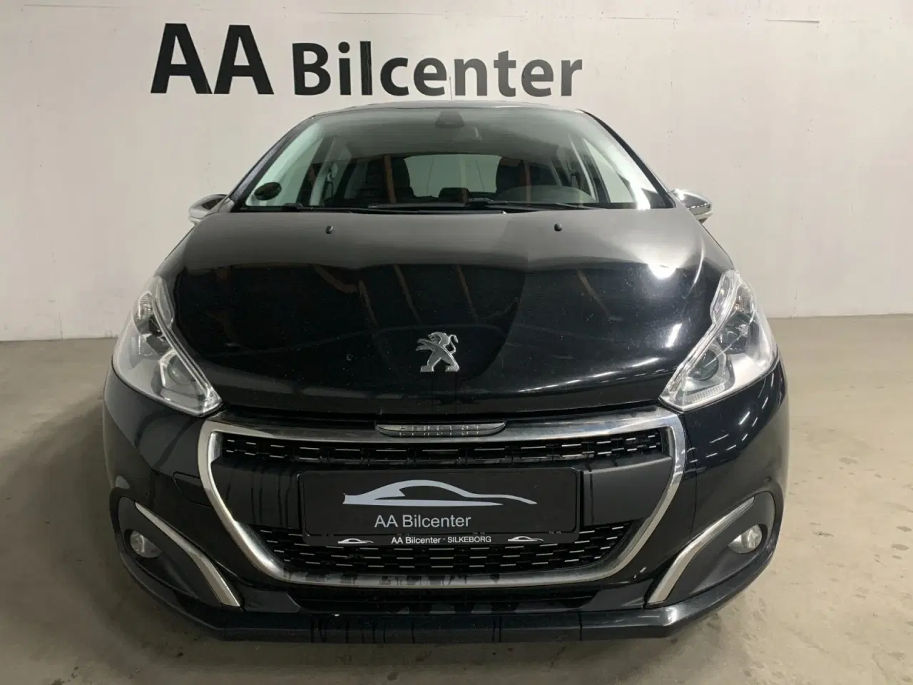 Billede 2 - Peugeot 208 1,5 BlueHDi 100 Signature Sky