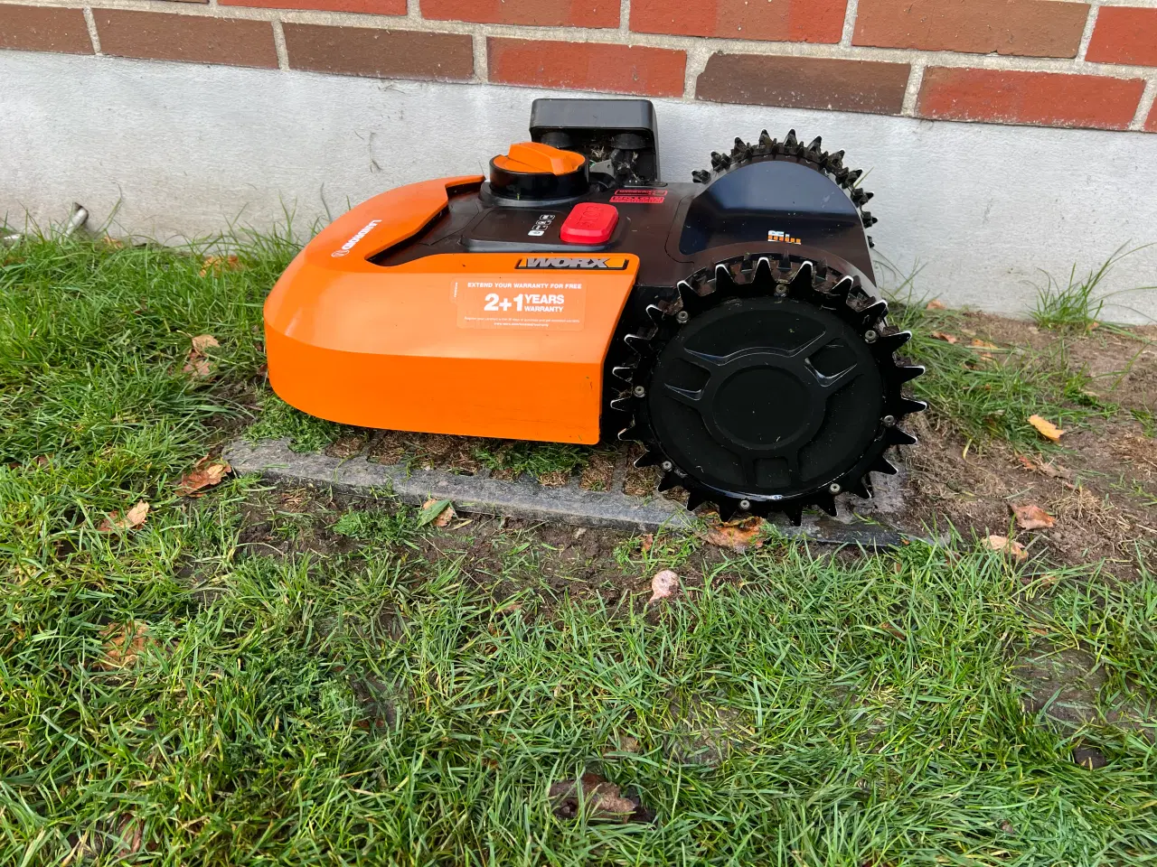 Billede 3 - WORX M500 (M700) robotplæneklipper