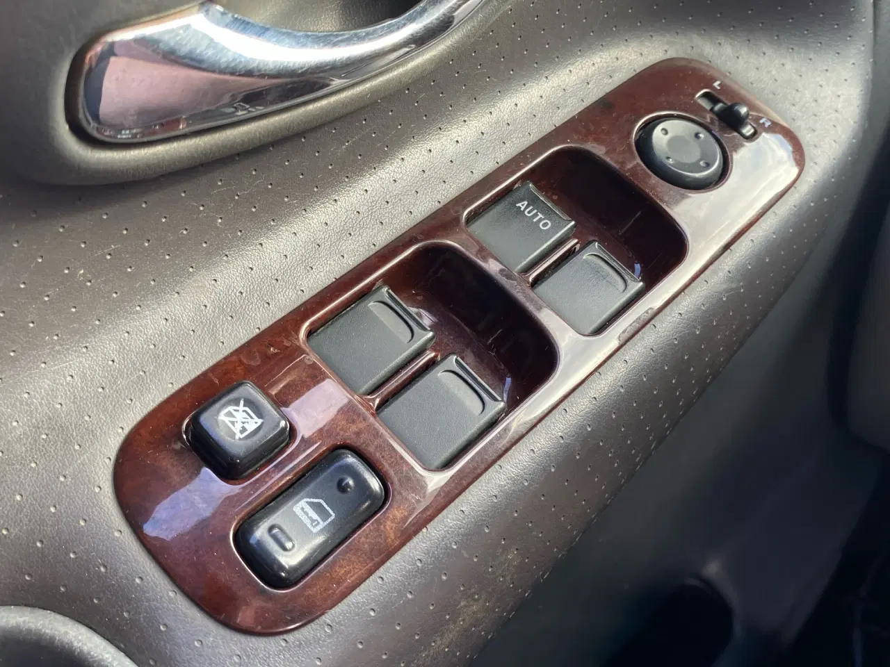 Billede 12 - Suzuki Grand Vitara 2,5 V6 4x4 158HK Van Aut.