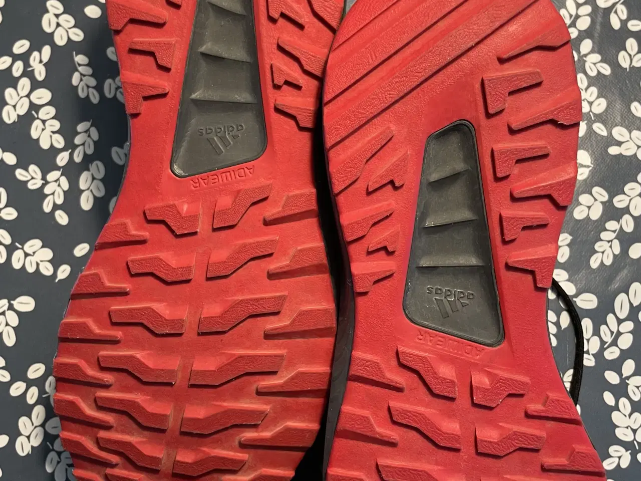 Billede 4 - Adidas løbesko str. 43 1/3