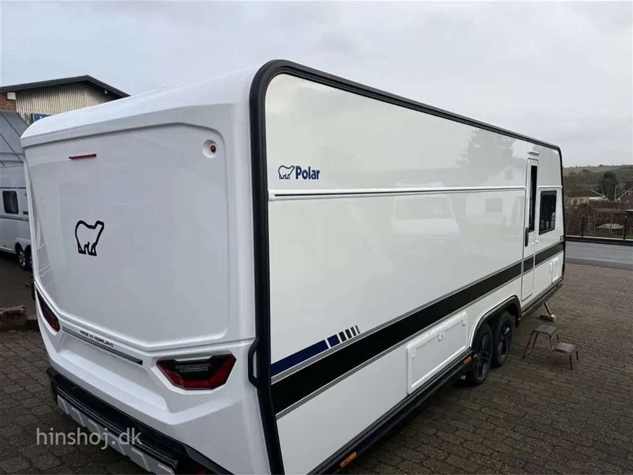 Billede 17 - 2026 - Polar BQDA 650 Black Edition    Polar vintervogn med en dejlig fritstående dobbeltseng fra Hinshøj Caravan