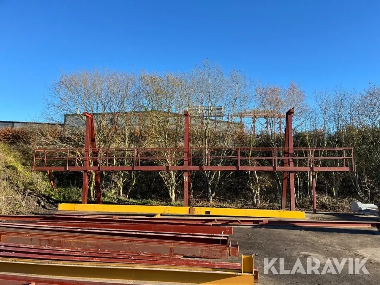 Billede 3 - Stålbjælker, riste og platform