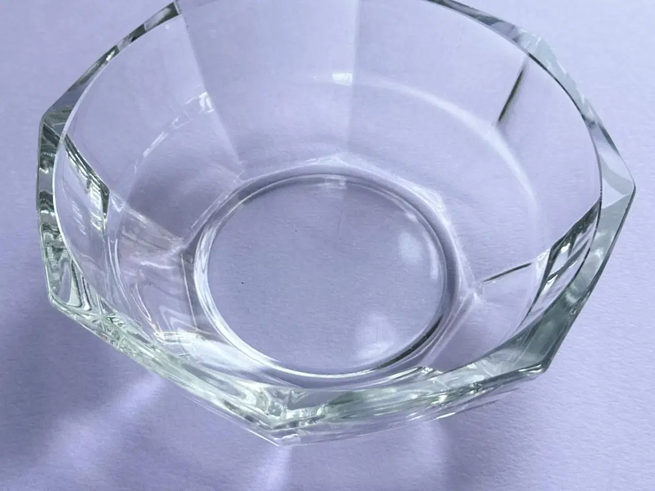 Billede 3 - Kantet skål, presset glas, NB