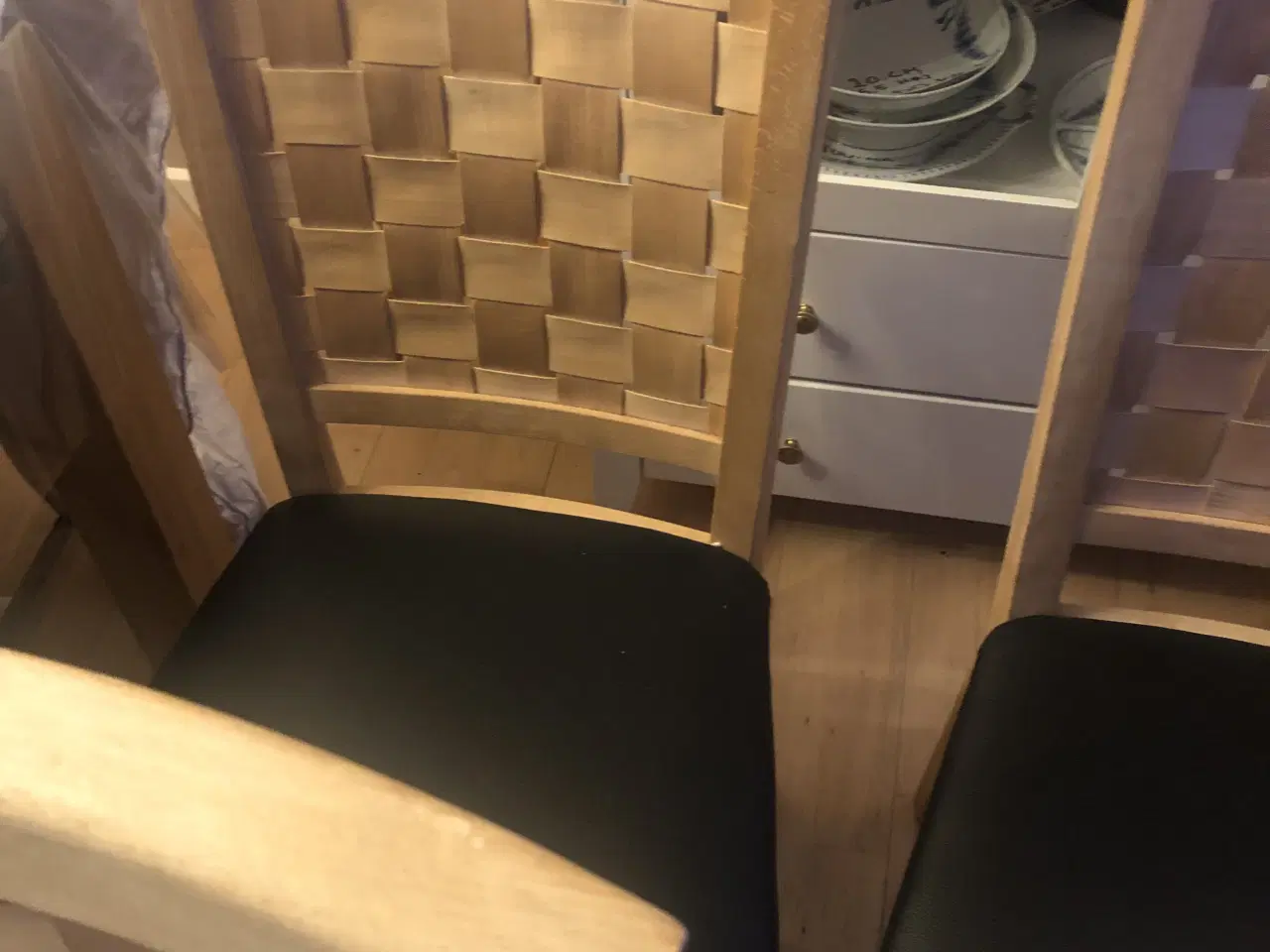 Billede 4 - Skovby stole i sæbebehandlet eg