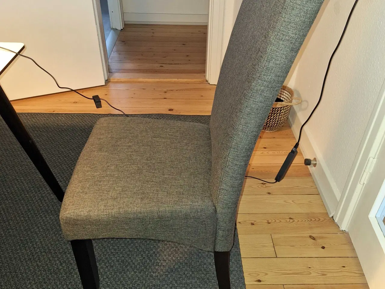 Billede 2 - 8 flotte Spisebords Stole