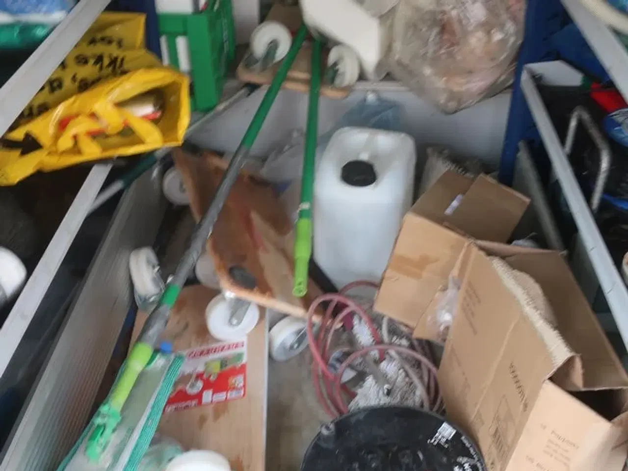 Billede 19 - Varebil FORD TRANSIT CUSTOM VAN 2.0 TDCI - FWD (170 HK) med indhold