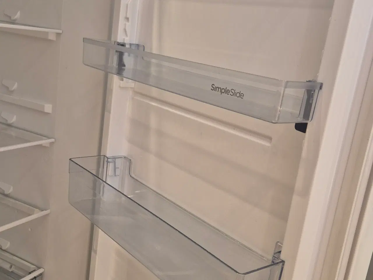 Billede 2 - Køleskab.  Stort
