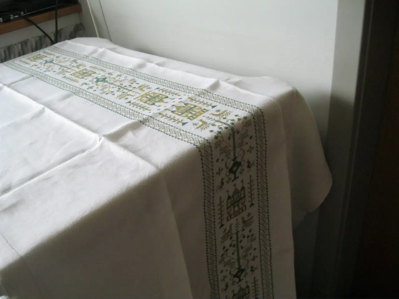 Billede 2 - Nordisk vintage dug og festremse