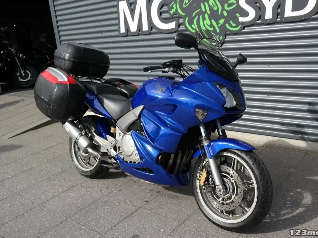 Billede 2 - Honda CBF 1000 A MC-SYD BYTTER GERNE