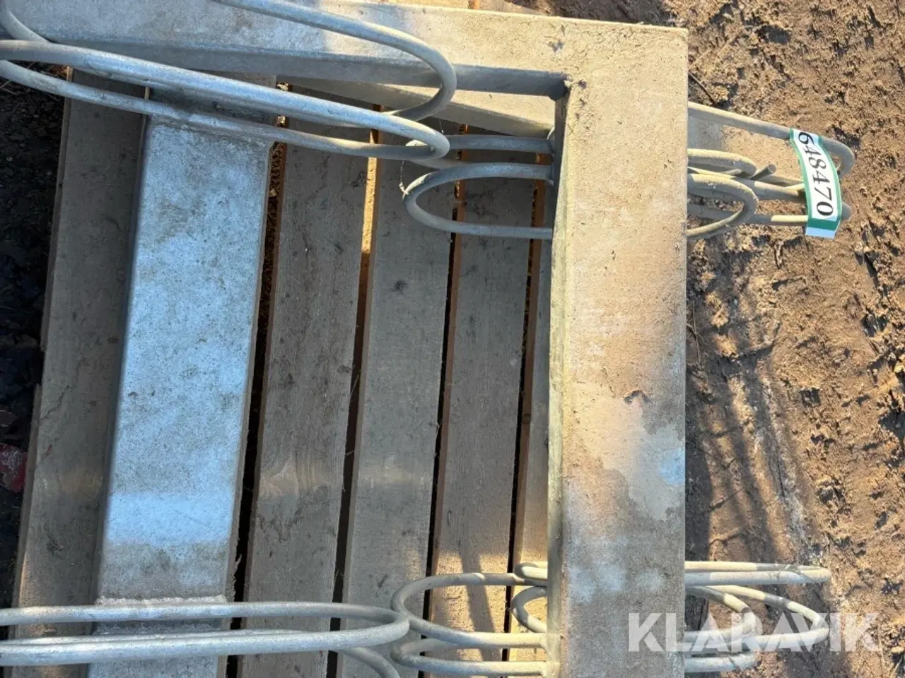 Billede 7 - Galvaniserede cykelstativer til nedstøbning 3 Styk