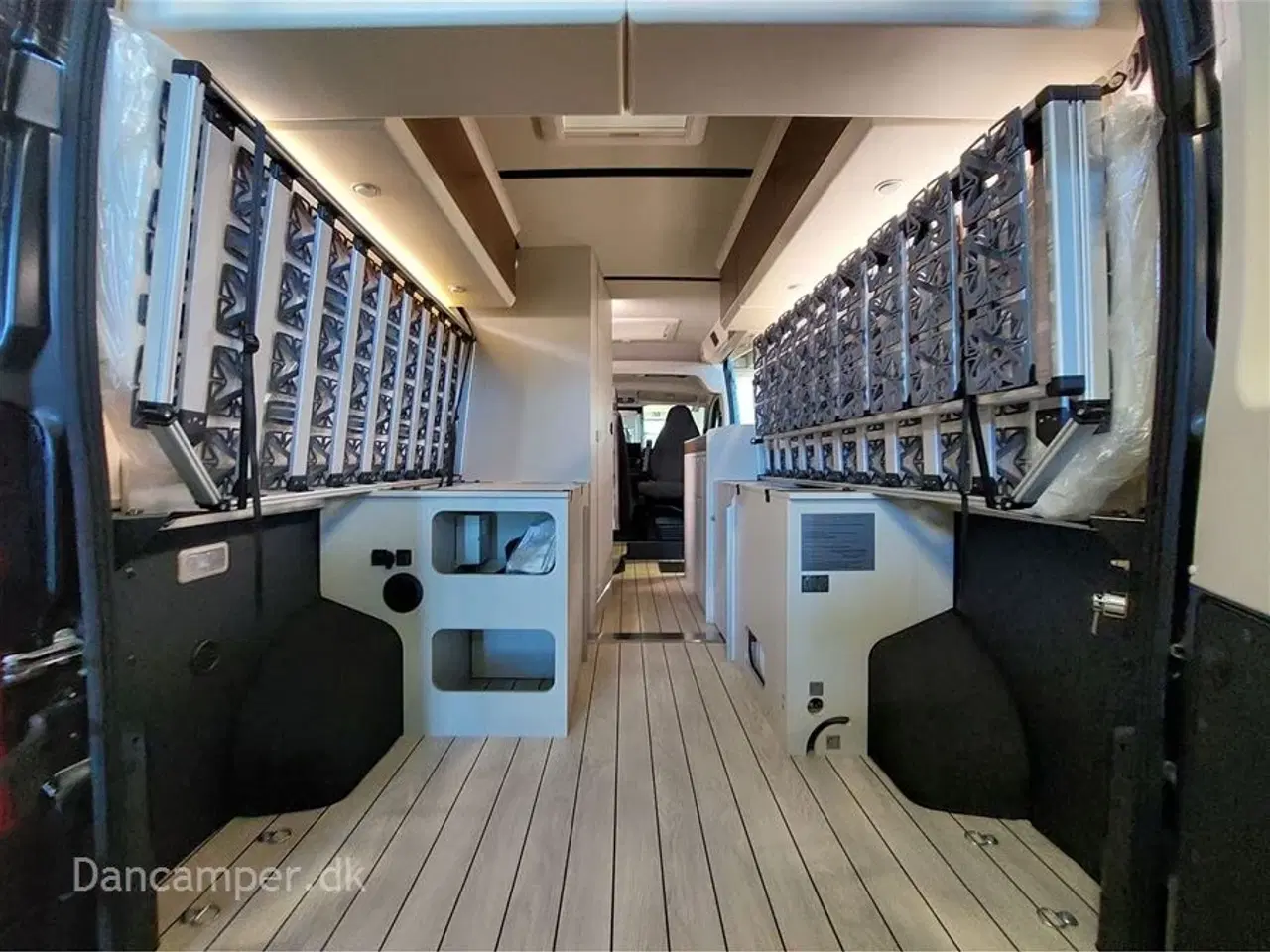 Billede 26 - 2025 - Westfalia Columbus 600 E   MESSEPRIS kr. 999.900,- SPAR kr. 90.000,- Ny 2025 kort model. 140 HK, 8-trins automatgear, adaptiv fartpilot, langsgående soveplads 198/177 * 197
