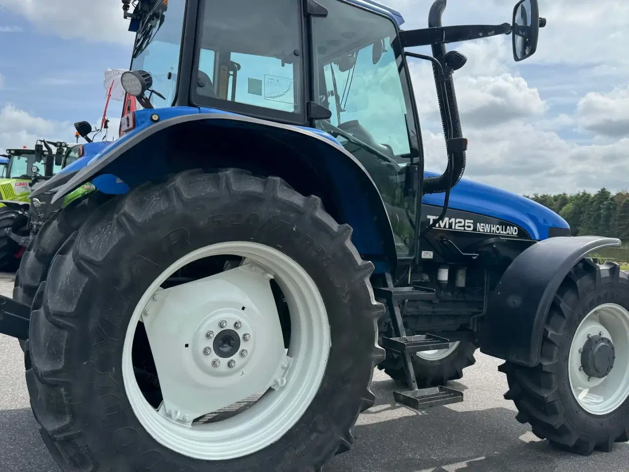 Billede 12 - New Holland TM 125 KUN 3600 TIMER OG AFFJEDRET KABINE!