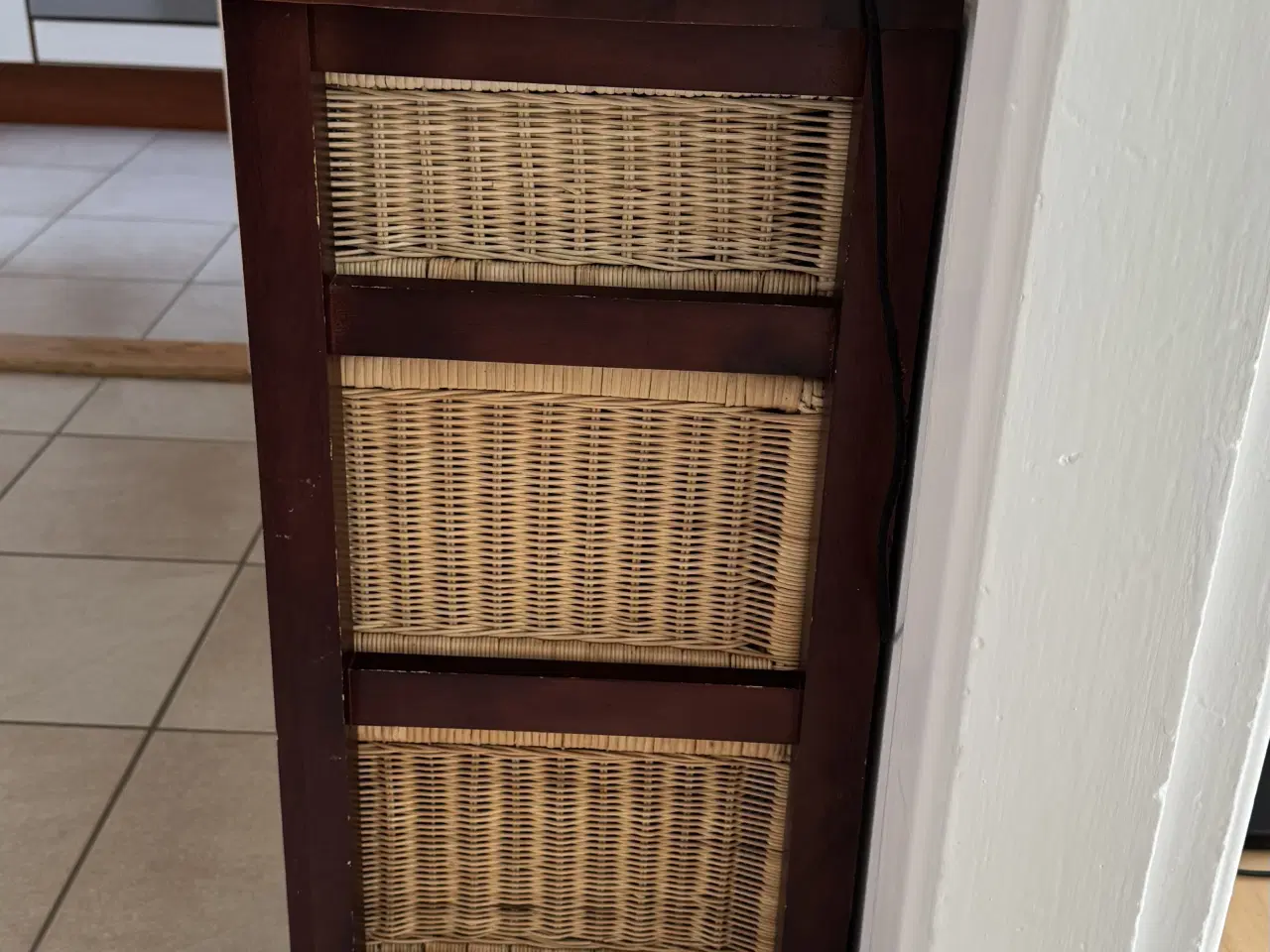 Billede 2 - Fin kommode med patina