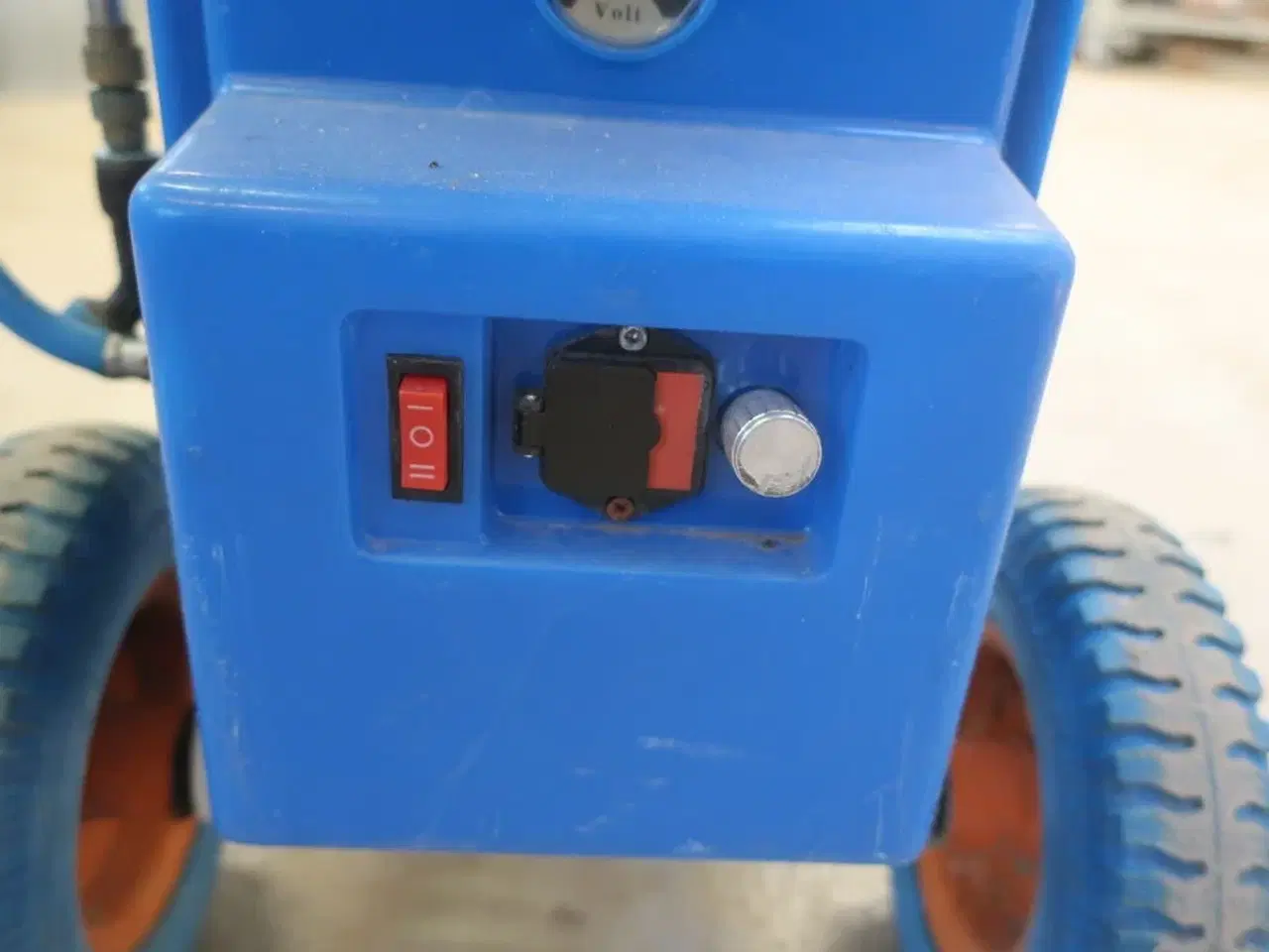 Billede 6 - Giftsprøjte RYOM 45L m. elektrisk pumpe