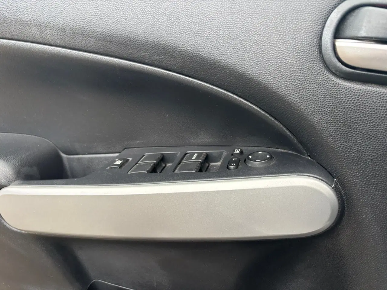 Billede 9 - Mazda 2 1,3 Takara Edition