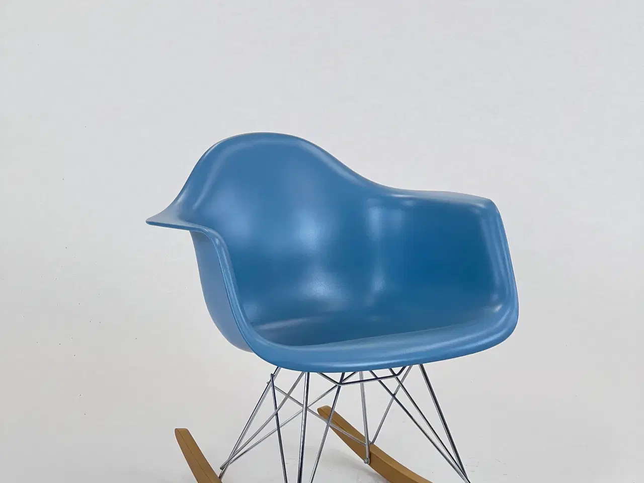 Billede 3 - Sæt af to Vitra Eames Plastic Armchairs RAR