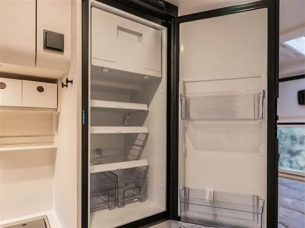 Billede 18 - 2026 - Tourne 6.0 Select aut. gear - Black - 180HK Tournes topmodel