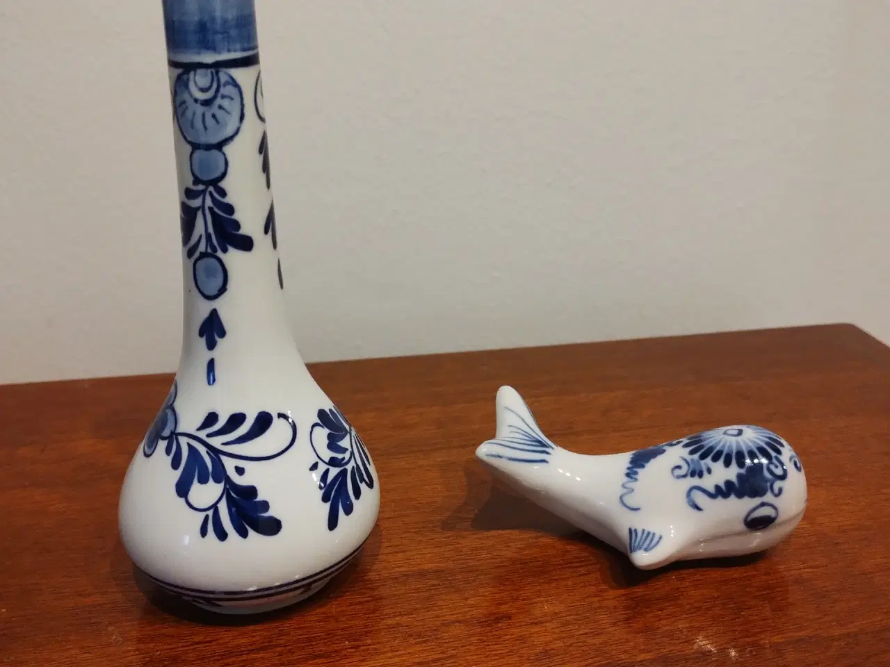 Billede 3 - Delft blauw vase/hval sæt