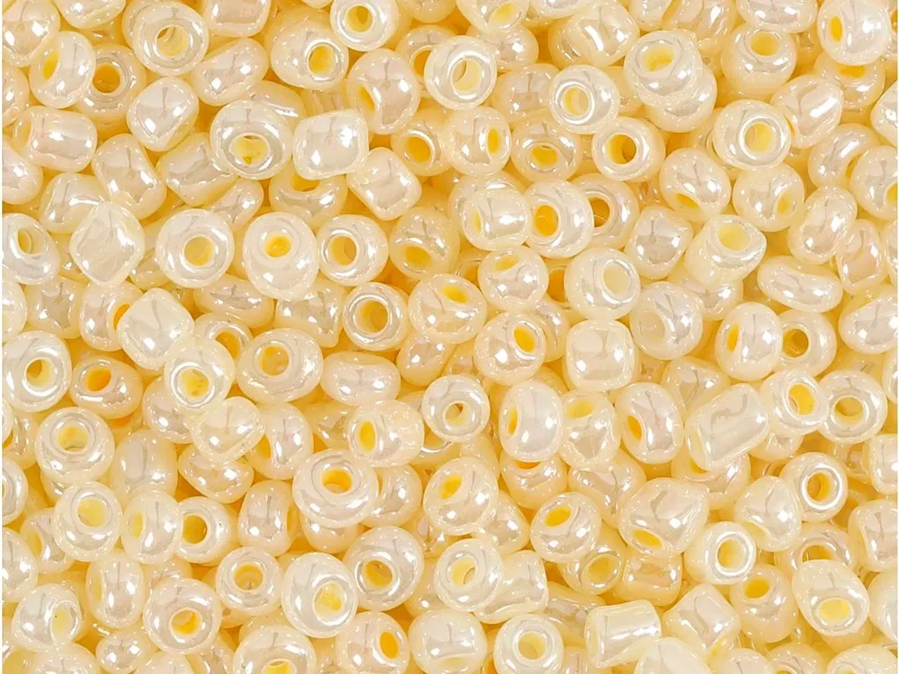 Billede 1 - Rocaiperler, diam. 3 mm, str. 8/0, hulstr. 0,6-1,0 mm, elfenben, 500g/ 1 pk.