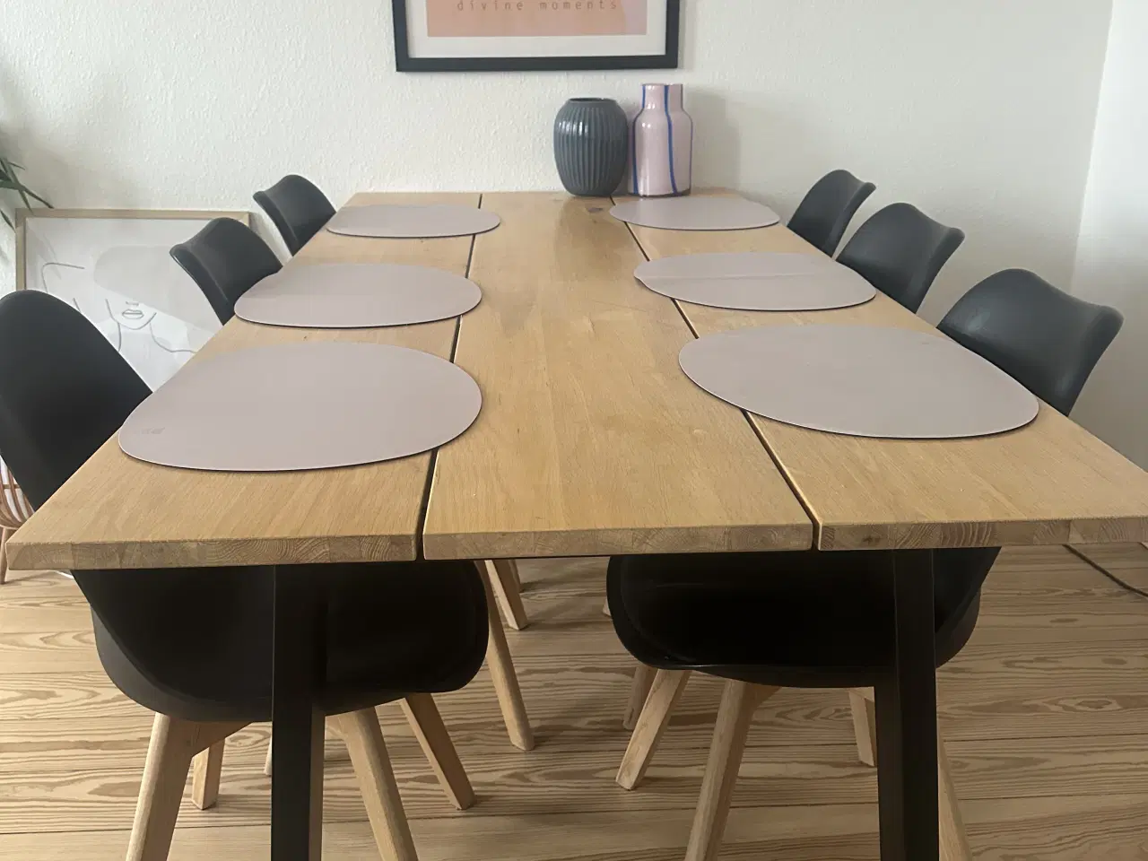 Billede 1 - Plankebord med 6 stole