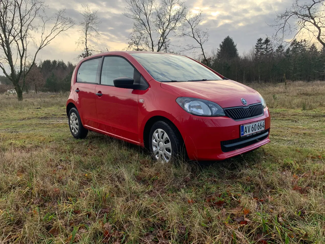 Billede 2 - Rød, velholdt og nysynet Skoda CitiGo – Økonomisk 