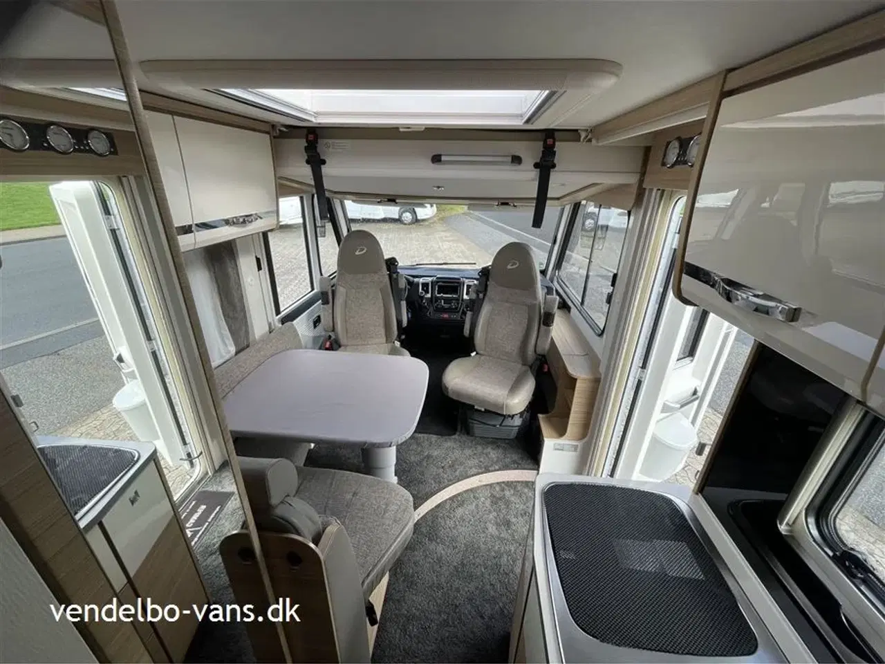 Billede 5 - 2019 - Dethleffs Globebus I 006   GT udstyret helintregret autocamper