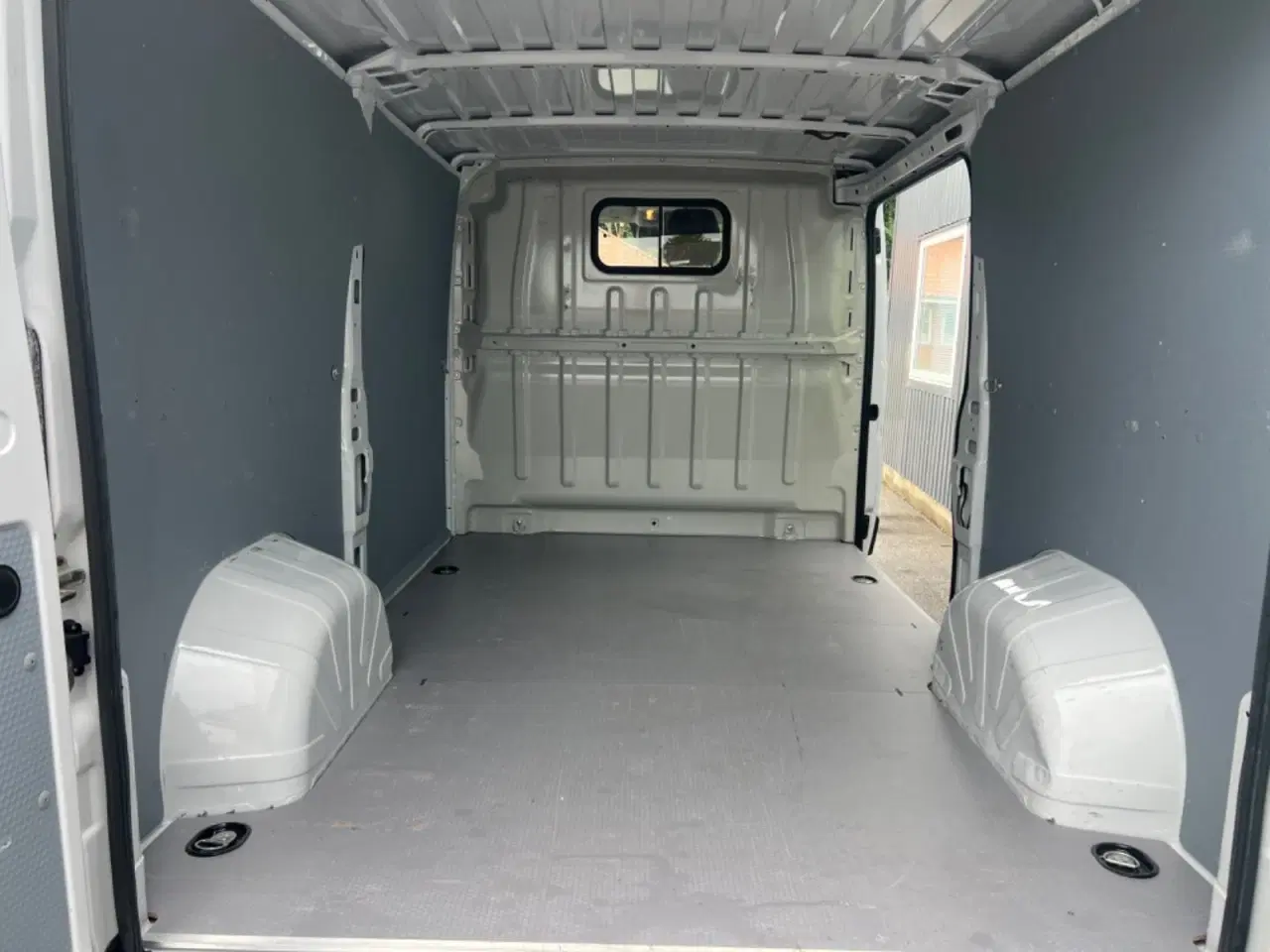 Billede 9 - Peugeot Boxer 333 2,2 BlueHDi 165 L2H1 Premium