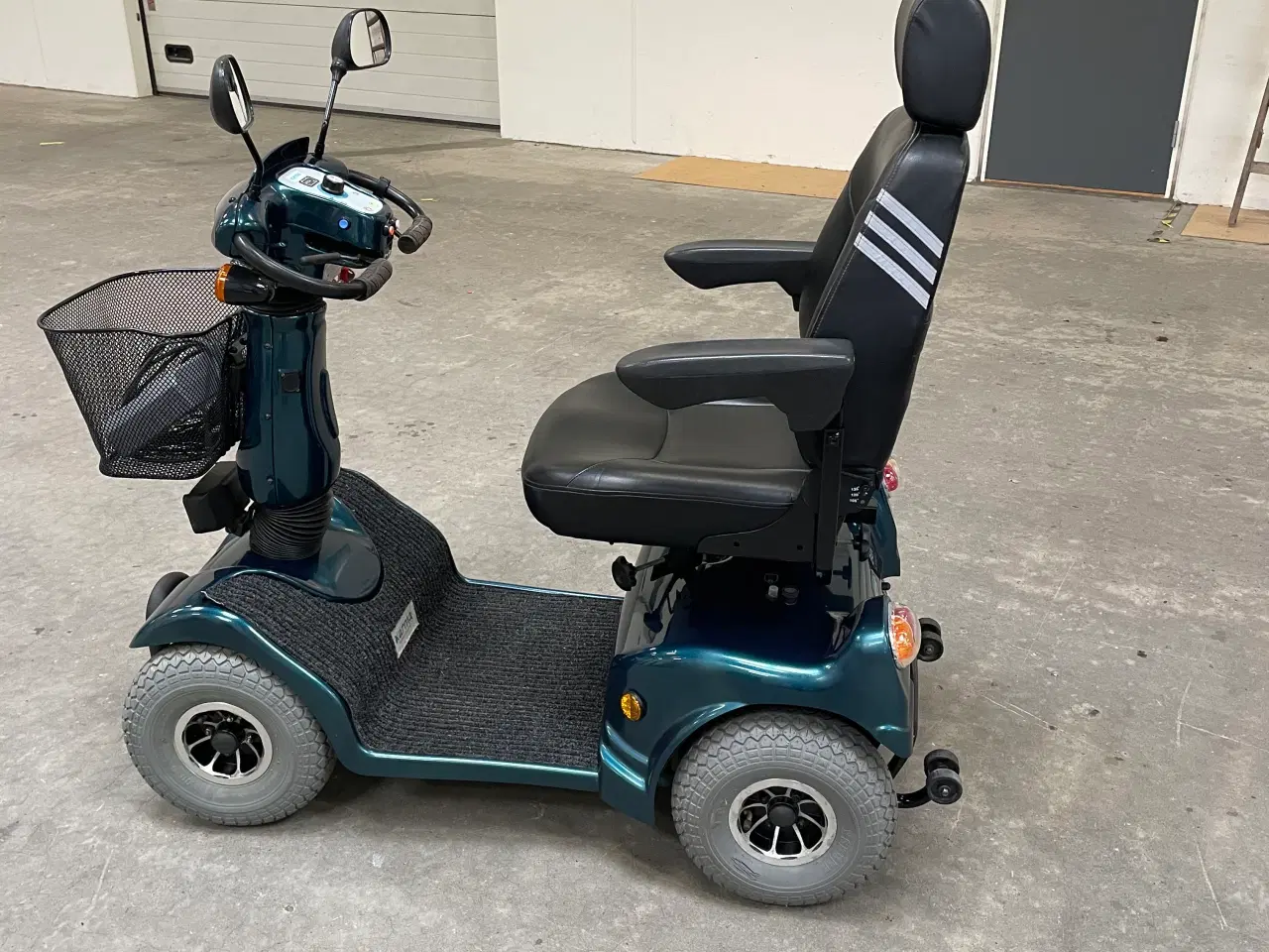 Billede 1 - Karma 747 grøn 4 hjulet