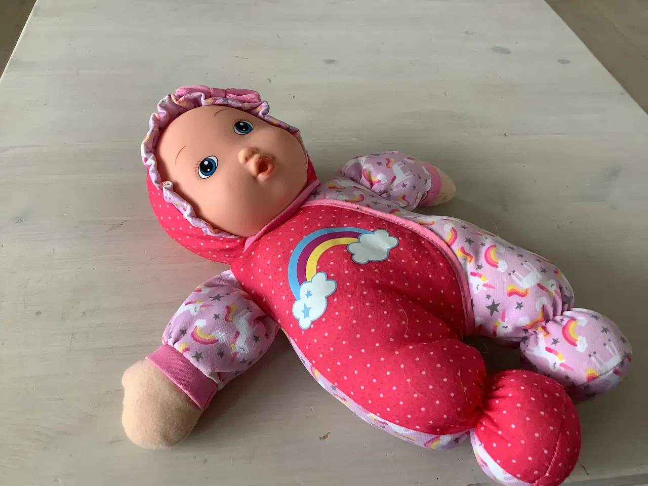 Billede 3 - En sød meget blød dukke