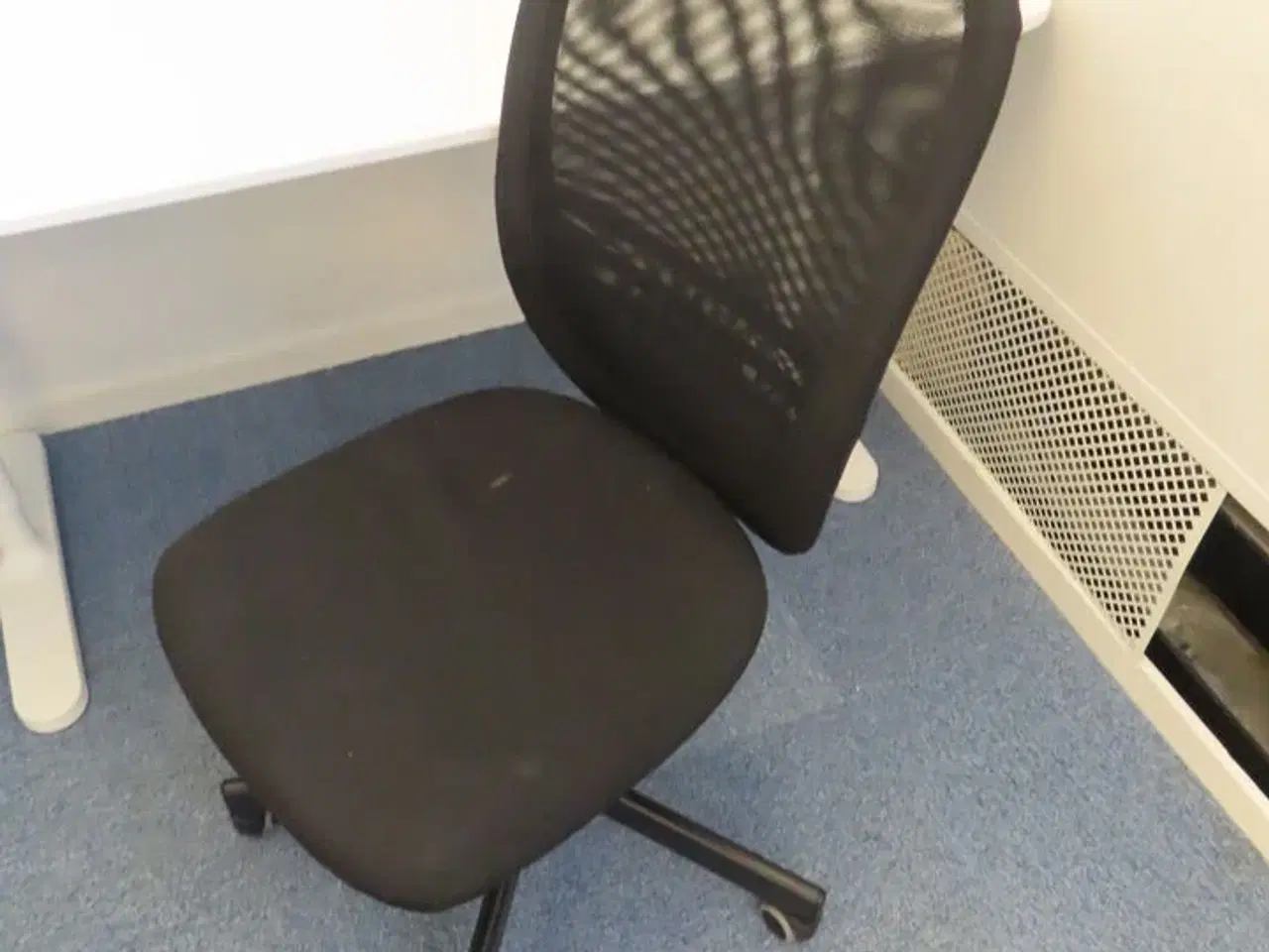 Billede 4 - 2 stk. Borde & 2 stk. Stole, m.v.