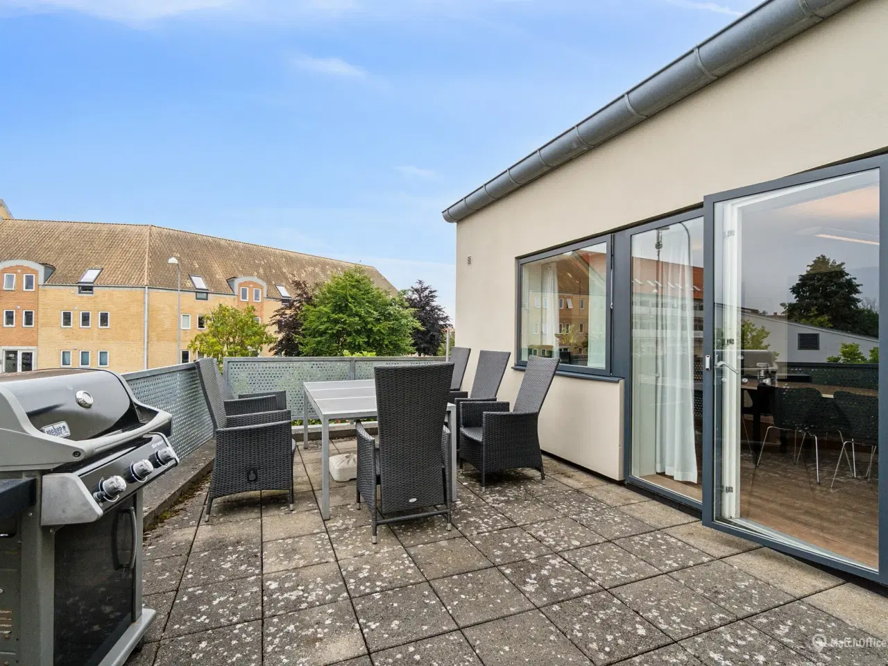 Billede 11 - Velholdt og indbydende domicillejemål med stor eksponering - velegnet til kontor. butik, showroom eller undervisning