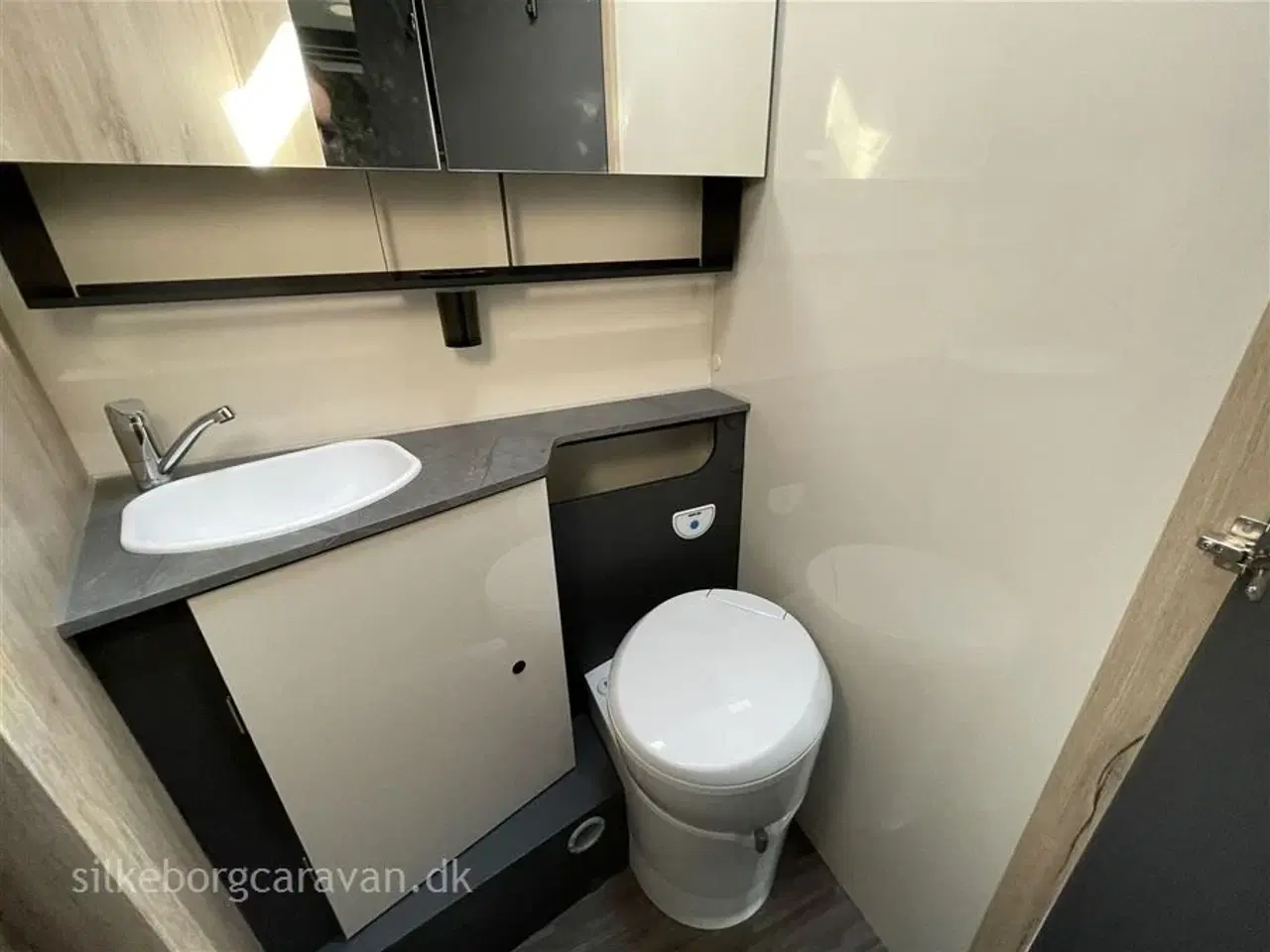 Billede 11 - 2026 - Elnagh T-Loft 532