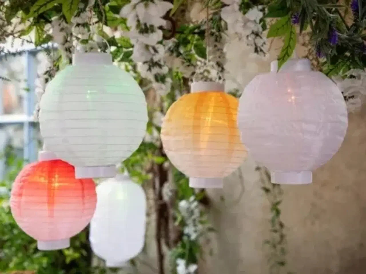 Billede 4 - 4 stk. lumineo solcelle lanterne kugleformet flammeeffekt 23 cm(ubrugt)