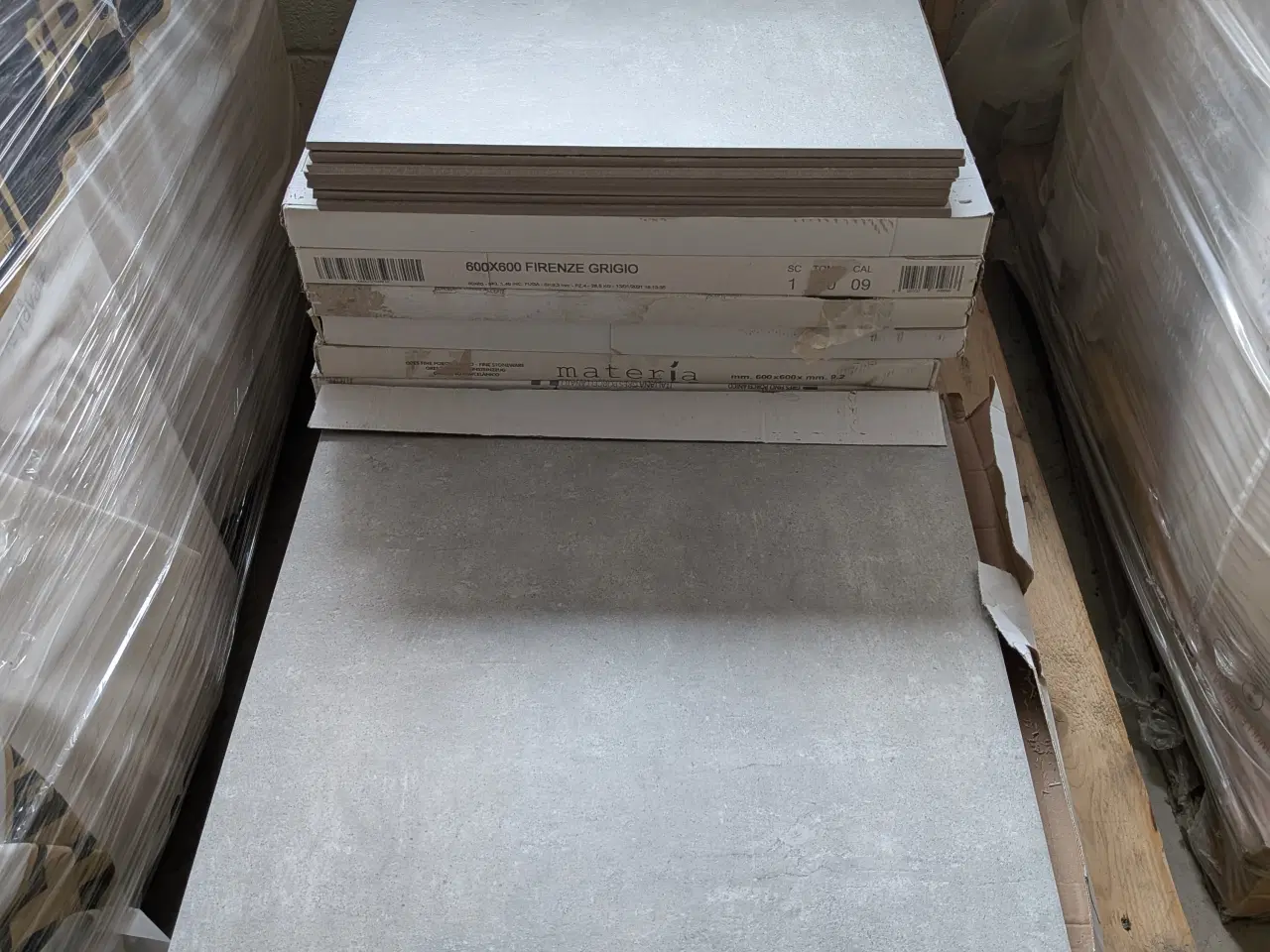 Billede 1 - 60x60 Klinker - Firenze Grigio (18,5m2)