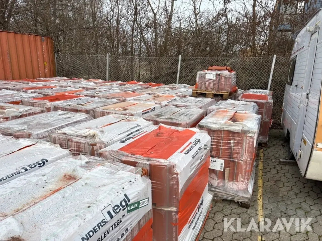 Billede 2 - Teglsten 26 paller a 210 styk Randers Tegl stor Hillerød fals rød