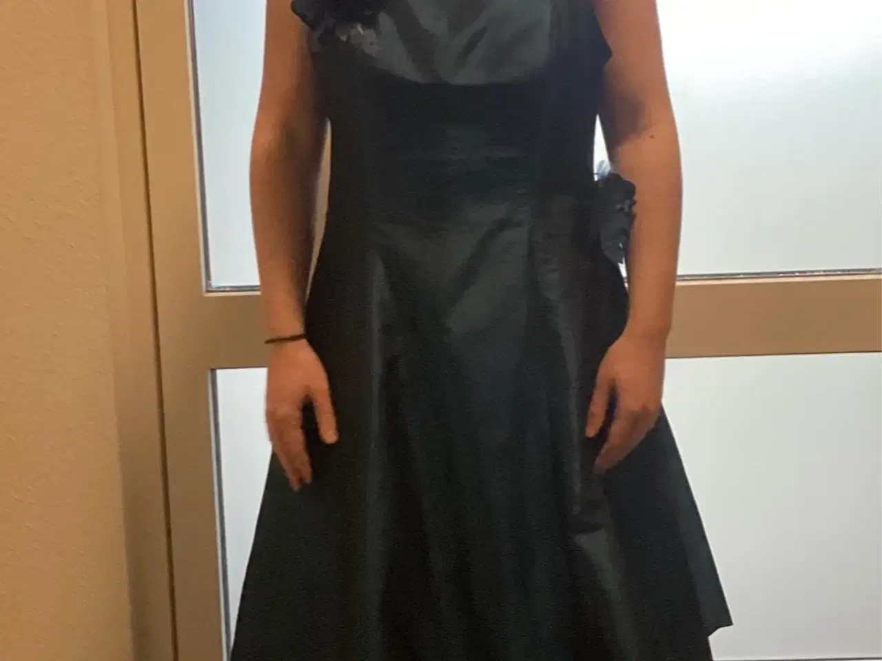 Billede 1 - Flot gallakjole